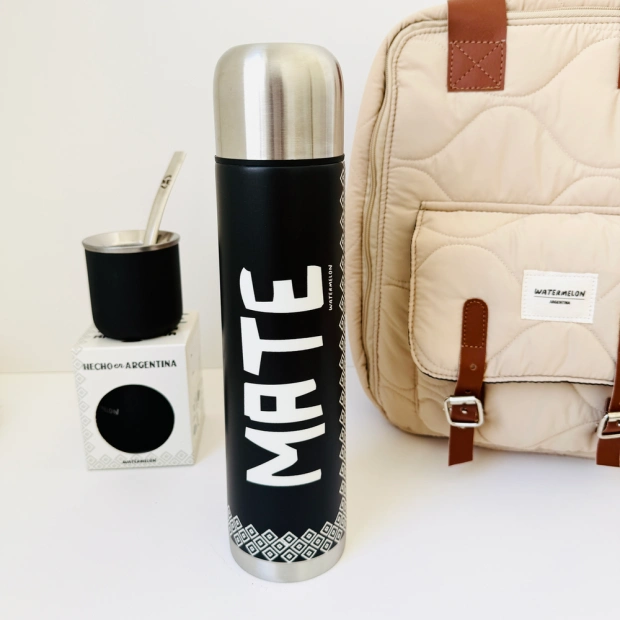 TERMO PAMPA NEGRO 1/2 litro